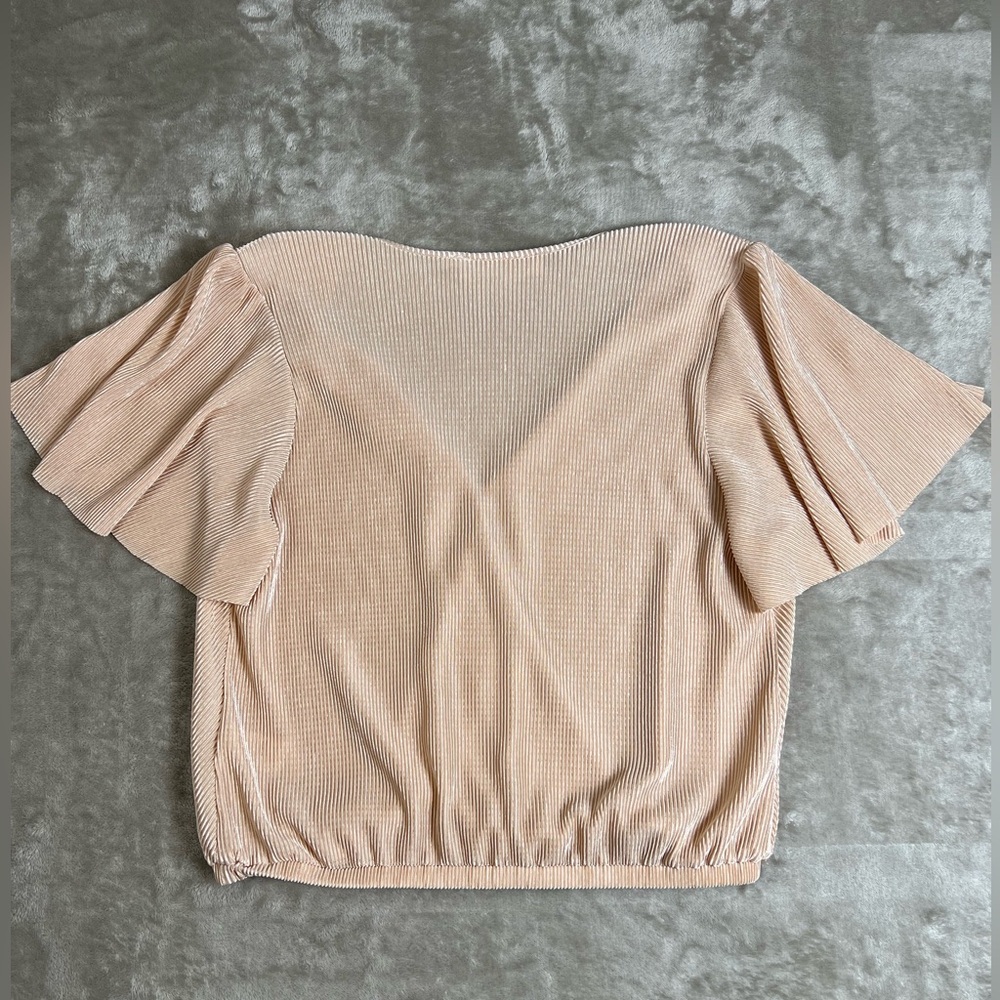 ASTR The Label Women’s Short Flutter Sleeve Plisse Top Blush Pink Sz Large - Picture 8 of 8